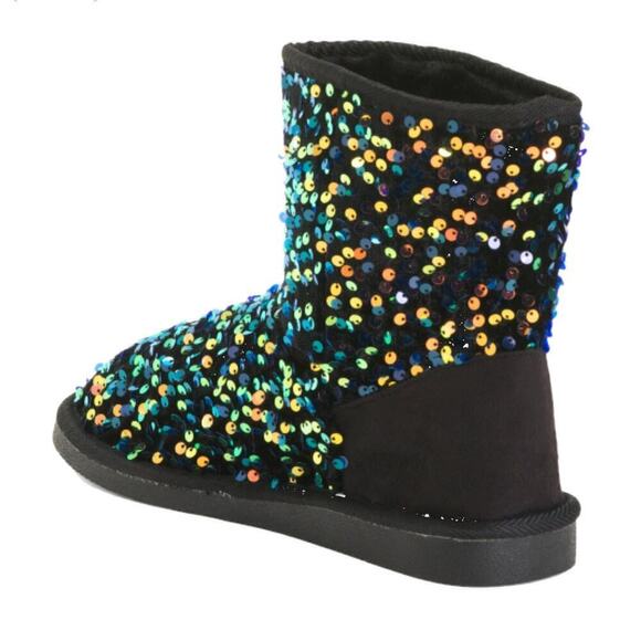 New! Olivia Miller Women's Sparkle Flip Sequin Sherpa Lined Boots - Picture 2 of 7